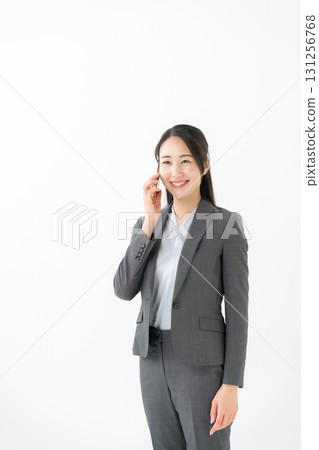 女商人西裝智能手機 131256768