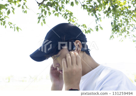 Boy running 131259494