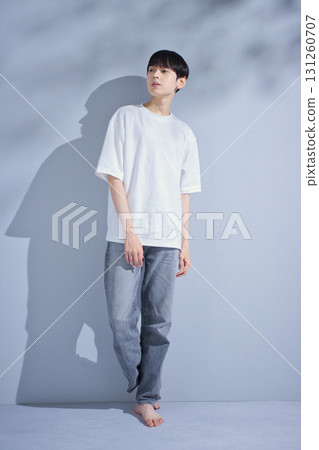 20多歲男子的美女形象肖像 131260707