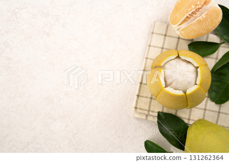 pomelo mid-autumn festival bundan background pomelo Moon Festival ユズ ゆず ぶんたん 15 nights 131262364