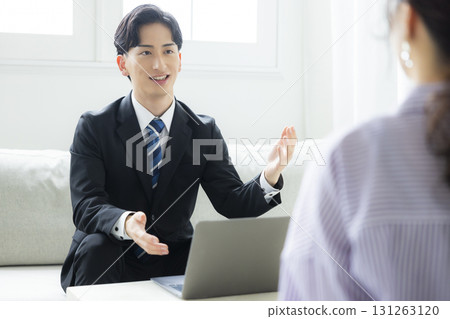 商人討論 商人討論 131263120