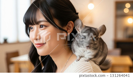 龍貓在女人的肩膀上 131264041