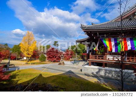 Chishaku-in Temple in autumn Chishaku-in Temple in autumn 131265772