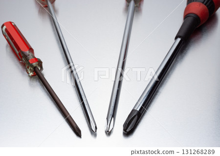 任意尺寸的十字螺絲起子頭 任意尺寸的十字螺絲起子頭 131268289