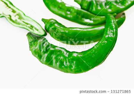 Slit Manganji peppers 131271865