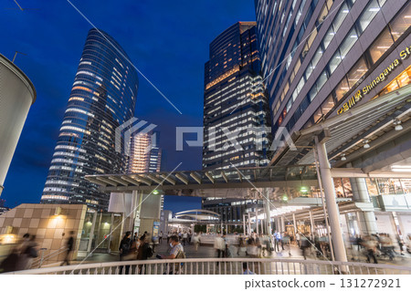 東京：品川車站和商業區的夜景 131272921