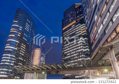 東京：品川車站和商業區的夜景 131272922