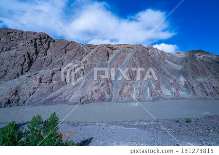 The confluence of the Indus and Zanskar rivers The confluence of the Indus and Zanskar rivers 131273815