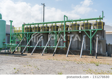 Gas brine separation tank and grit chamber 131278680
