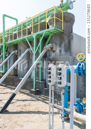 Gas brine separation tank and grit chamber Gas brine separation tank and grit chamber 131278683