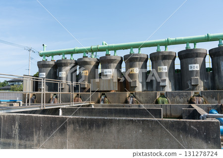 Gas brine separation tank and grit chamber Gas brine separation tank and grit chamber 131278724