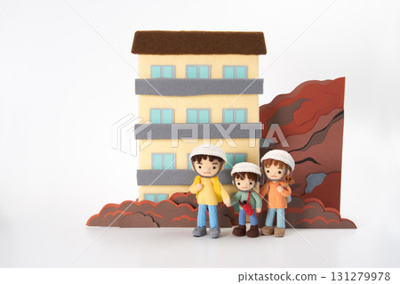 鉤針編織娃娃：自然災害與疏散 131279978