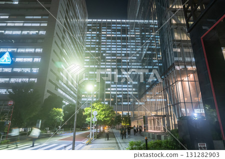 Tokyo: Night view of Shinagawa Station and the business district Tokyo: Night view of Shinagawa Station and the business district 131282903