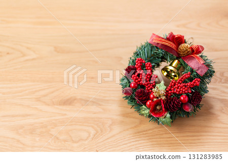 Christmas wreath  131283985