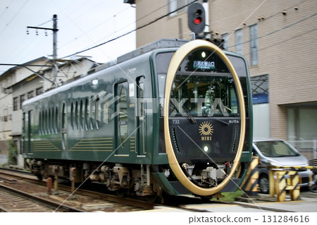 京都、叡山電鐵的觀光列車比叡號 131284616