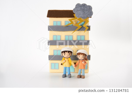 Amigurumi dolls: Natural disasters and evacuation 131284781