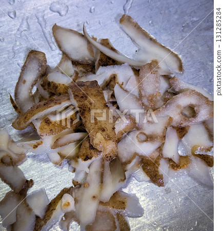 potato skins 131285284