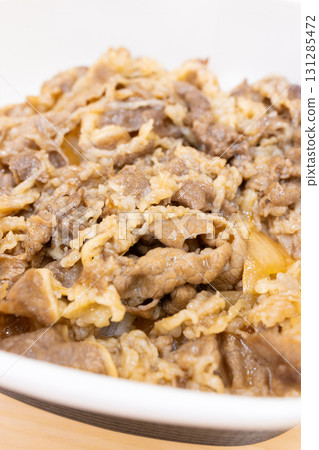 美味的牛肉飯午餐 美味的牛肉飯午餐 131285472