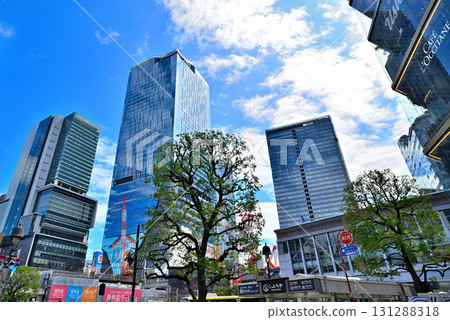 東京澀谷站週邊地區重建工作正在推進，高層建築正在興建中 131288318