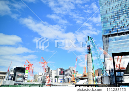東京澀谷站週邊地區重建工作正在推進,高層建築正在興建中 東京澀谷站週邊地區重建工作正在推進,高層建築正在興建中 131288353
