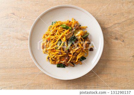 stir-fried yakisoba noodles with vegetable in vegan style 131290137