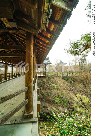 Tofukuji寺廟Tsutenbashi在冬天 Tofukuji寺廟Tsutenbashi在冬天 131294718