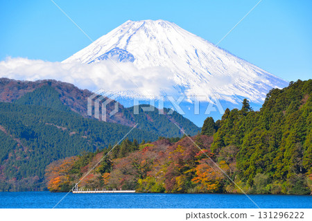 秋天 元箱根 蘆之湖 富士山 秋天 元箱根 蘆之湖 富士山 131296222
