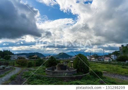 The mountains of Yudanaka Onsen and the cloudy sky The mountains of Yudanaka Onsen and the cloudy sky 131298209