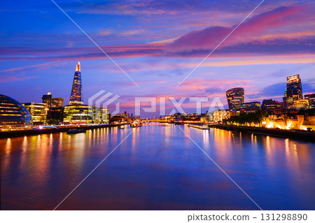 London skyline sunset City Hall and financial London skyline sunset City Hall and financial 131298890