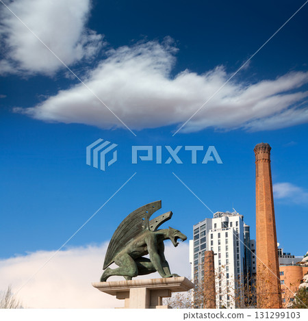 Valencia Pont del Regne reino bridge guardian gargoyles 131299103
