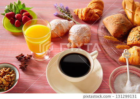 Coffe breakfast with orange juice croissant bread Coffe breakfast with orange juice croissant bread 131299131