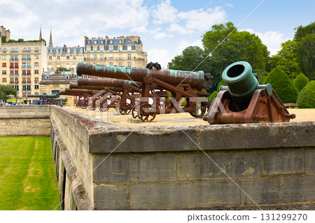 Les Invalides facade Cannons at Paris France Les Invalides facade Cannons at Paris France 131299270