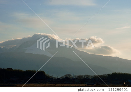 Mount Ibuki in the cold winter air Mount Ibuki in the cold winter air 131299401