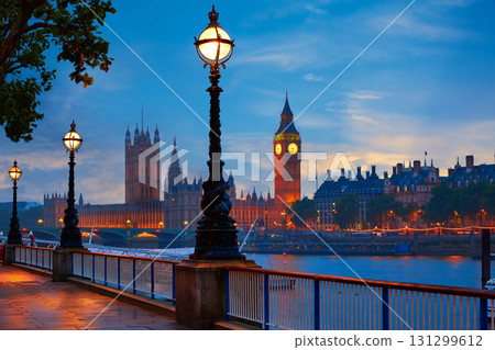 London sunset skyline Bigben and Thames 131299612