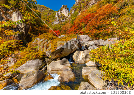 昇仙峽的秋天：壯麗的溪谷（山梨縣） 131300368