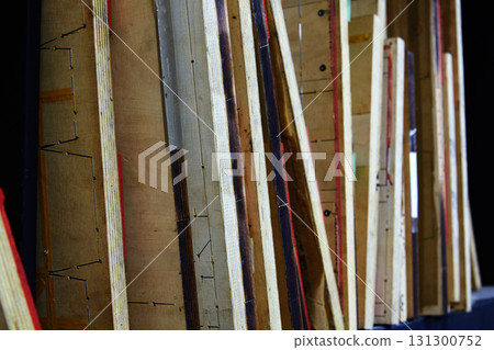 Dye punching paper machine template in wood Dye punching paper machine template in wood 131300752