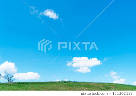 藍天和雲彩和大草原 藍天和雲彩和大草原 131302152