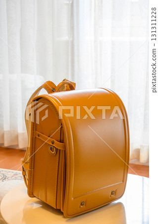 Mustard-colored school bags: I can't wait for spring school Mustard-colored school bags: I can't wait for spring school 131311228