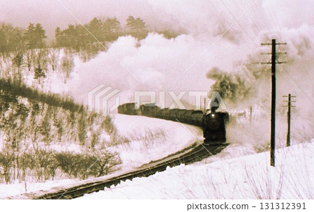1970 Hanawa Line 8620 steam locomotive double-header, Ryugamori, Iwate Prefecture 1970 Hanawa Line 8620 steam locomotive double-header, Ryugamori, Iwate Prefecture 131312391