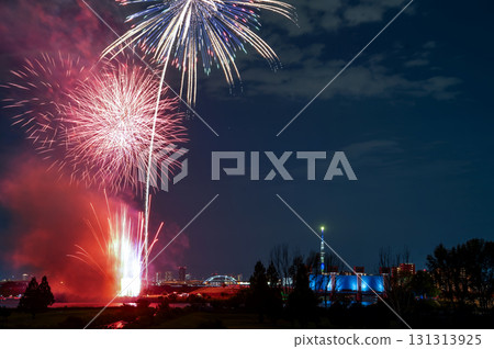 "Tokyo" Kita Ward Fireworks Festival RED×BLUE SPARKLE GATE 2025 Kita Ward 131313925