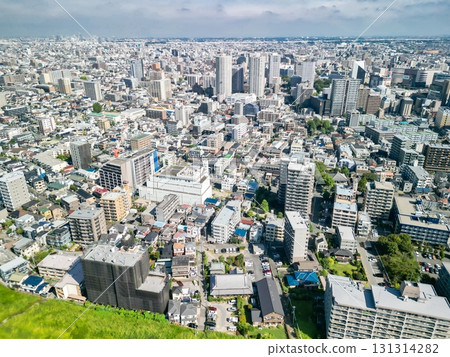 從埼玉縣荒川河床鳥瞰川口市中心 131314282