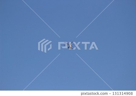 關西世博會藍天上的直升機 關西世博會藍天上的直升機 131314908