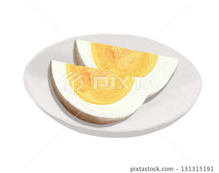 2 個煮熟的雞蛋，切成楔形，放在白色盤子上 131315191