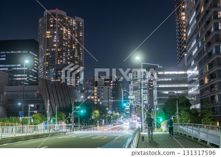 東京:港區芝浦地區城市夜景 東京:港區芝浦地區城市夜景 131317596