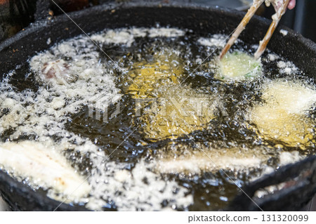烹飪天婦羅和油炸食品 烹飪天婦羅和油炸食品 131320099