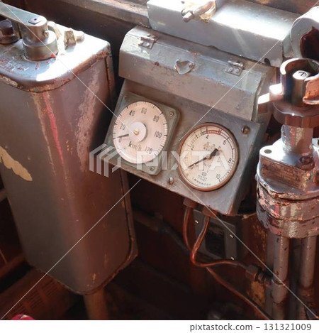 一畑電鐵出箱50系列的駕駛室,昭和時代的氣息 一畑電鐵出箱50系列的駕駛室,昭和時代的氣息 131321009