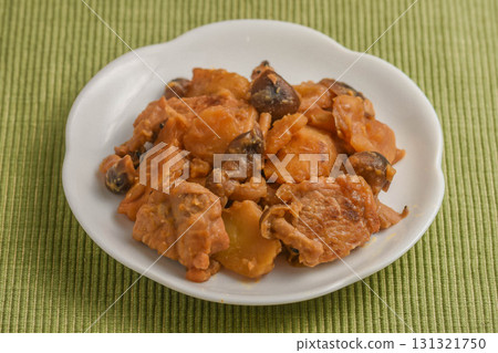 味噌炒豬肉馬鈴薯蘑菇 味噌炒豬肉馬鈴薯蘑菇 131321750