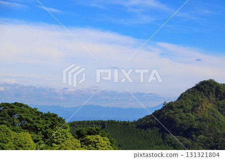 雲朵,藍天,山脈,樹木 雲朵,藍天,山脈,樹木 131321804