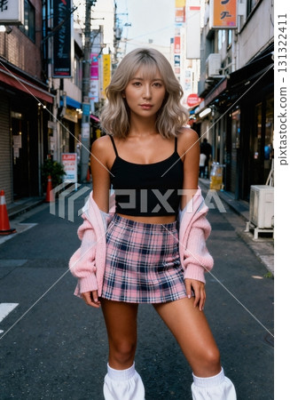 少女時尚的年輕女性：80 年代和 90 年代街頭風格 131322411