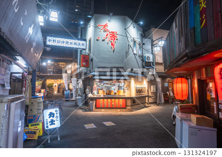 東京:中野車站娛樂區和東京市中心的夜晚 東京:中野車站娛樂區和東京市中心的夜晚 131324197